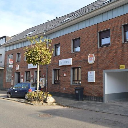 Pension Zur Traube Bergheim  Zewnętrze zdjęcie